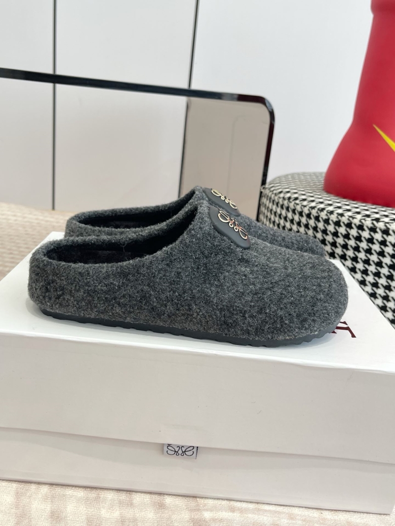 L0ew* slippers